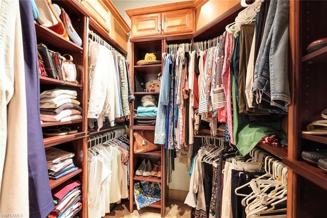 4000 Stonesthrow CT, Naples, FL 34109