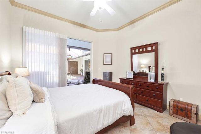 4000 Stonesthrow CT, Naples, FL 34109