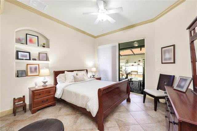 4000 Stonesthrow CT, Naples, FL 34109