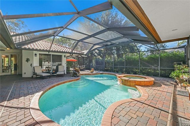 4000 Stonesthrow CT, Naples, FL 34109