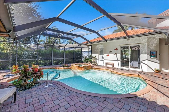 4000 Stonesthrow CT, Naples, FL 34109