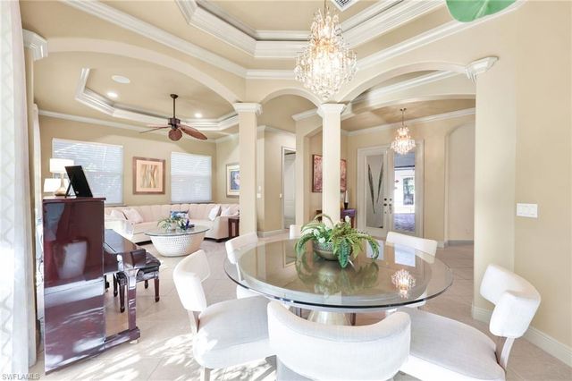 4000 Stonesthrow CT, Naples, FL 34109