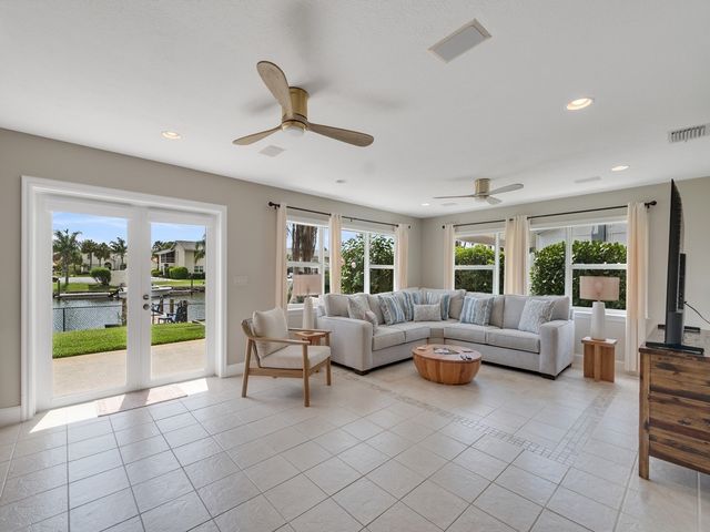 1914 Robalo Drive, Vero Beach, FL 32960