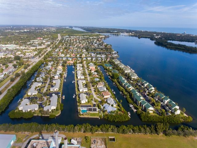 1914 Robalo Drive, Vero Beach, FL 32960