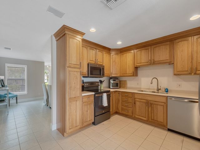 1914 Robalo Drive, Vero Beach, FL 32960