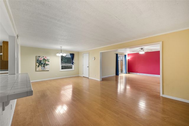 2233 37th, Los Alamos, NM 87544