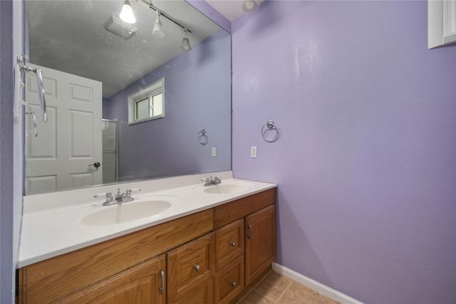 2233 37th, Los Alamos, NM 87544