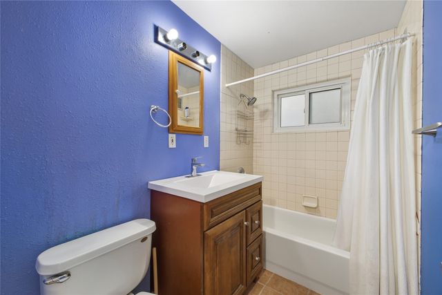 2233 37th, Los Alamos, NM 87544