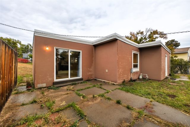 2233 37th, Los Alamos, NM 87544