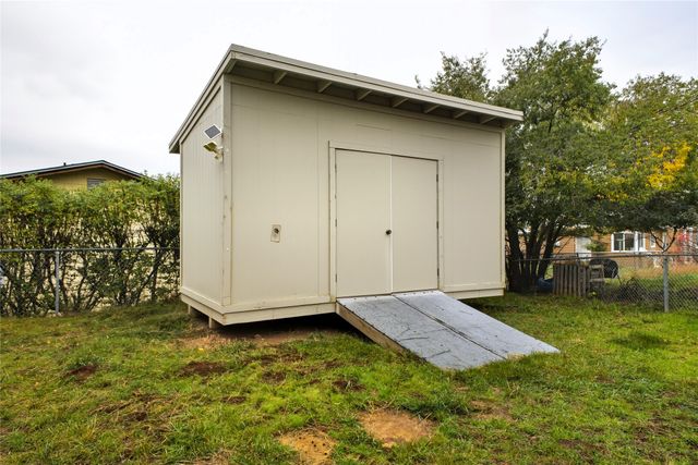 2233 37th, Los Alamos, NM 87544