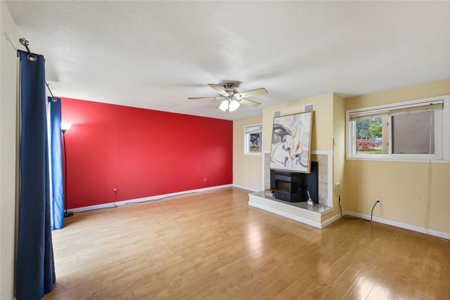 2233 37th, Los Alamos, NM 87544