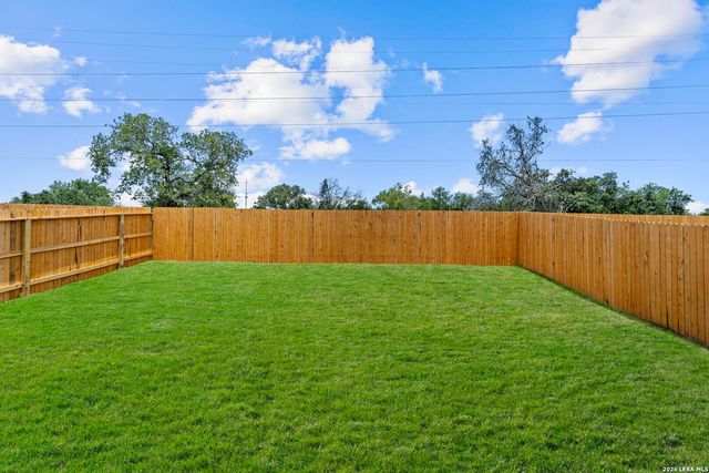 16048 Mahogany Way, Elmendorf, TX 78112
