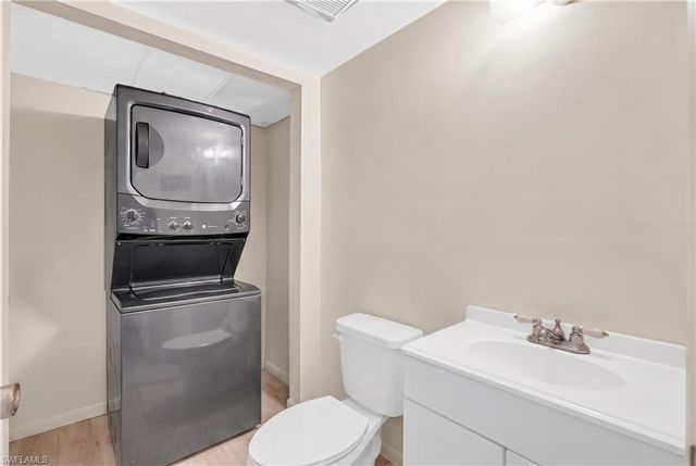 3276 Royal Canadian TRCE 2, Fort Myers, FL 33907