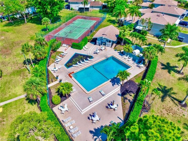3276 Royal Canadian TRCE 2, Fort Myers, FL 33907