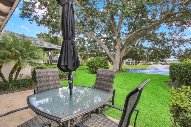 915 Club Drive, Palm Beach Gardens, FL 33418