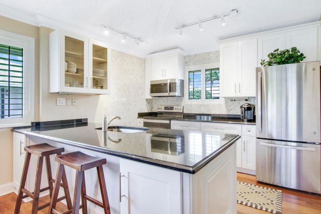 915 Club Drive, Palm Beach Gardens, FL 33418