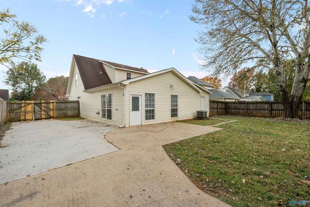 2505 Autumn Ridge Drive, Huntsville, AL 35803