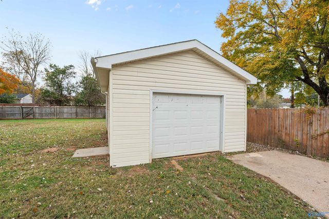 2505 Autumn Ridge Drive, Huntsville, AL 35803