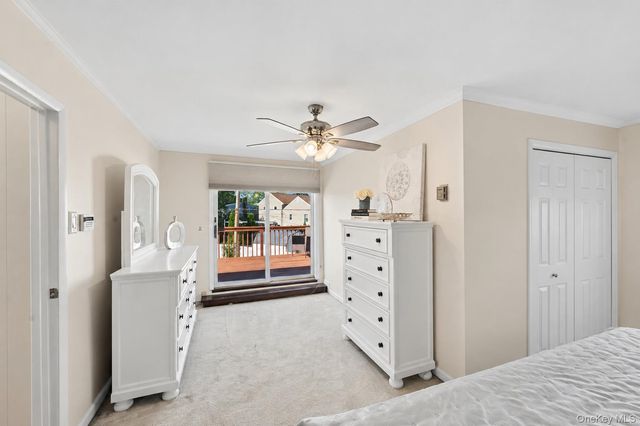 4 Dennis Lane, Bethpage, NY 11714