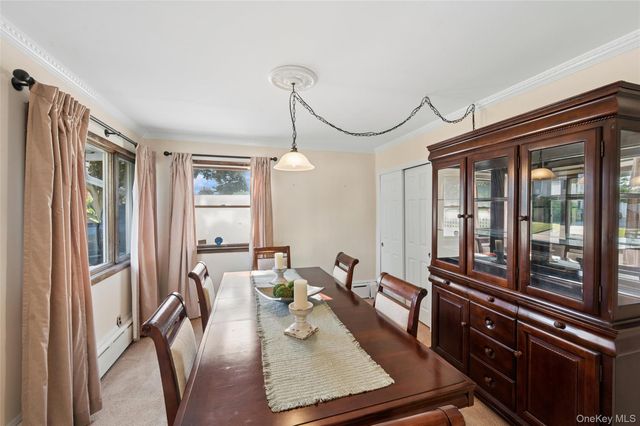 4 Dennis Lane, Bethpage, NY 11714