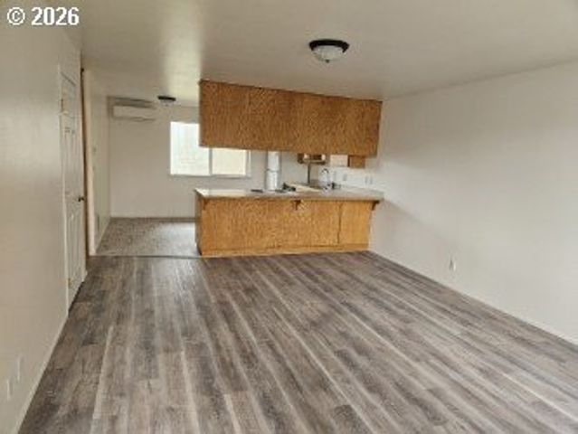 -1 S 58TH St, Springfield, OR 97478