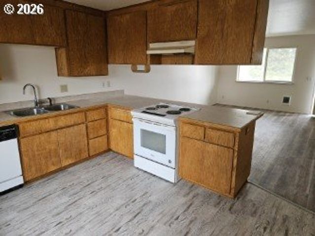 -1 S 58TH St, Springfield, OR 97478