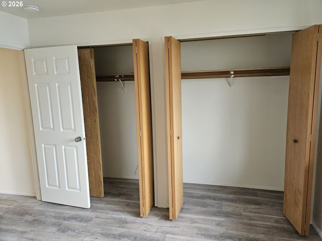 -1 S 58TH St, Springfield, OR 97478