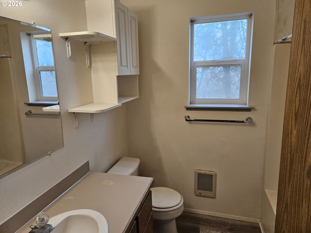 -1 S 58TH St, Springfield, OR 97478