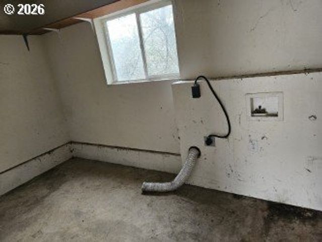 -1 S 58TH St, Springfield, OR 97478