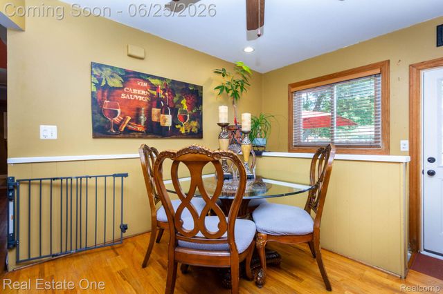 220 Winry Drive, Rochester Hills, MI 48307