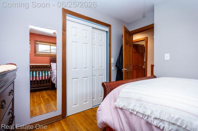 220 Winry Drive, Rochester Hills, MI 48307