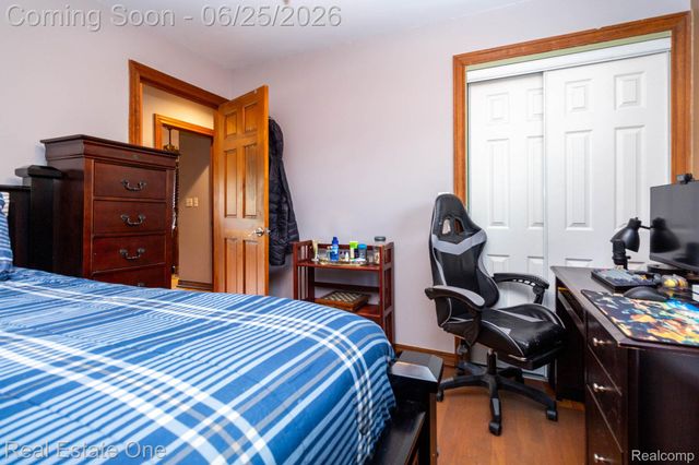 220 Winry Drive, Rochester Hills, MI 48307