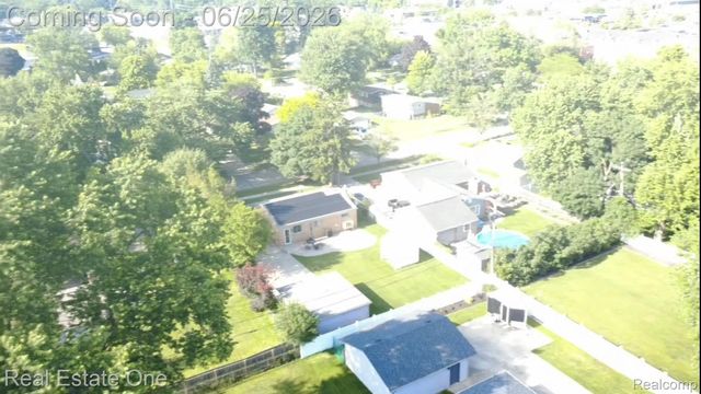 220 Winry Drive, Rochester Hills, MI 48307