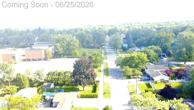 220 Winry Drive, Rochester Hills, MI 48307