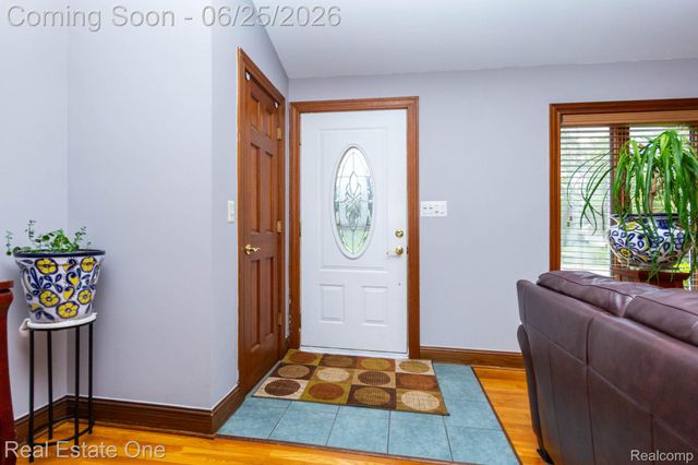 220 Winry Drive, Rochester Hills, MI 48307