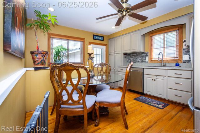 220 Winry Drive, Rochester Hills, MI 48307