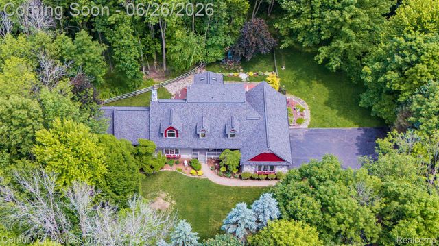 9200 Fox Hollow Road, Independence Charter Township, MI 48348