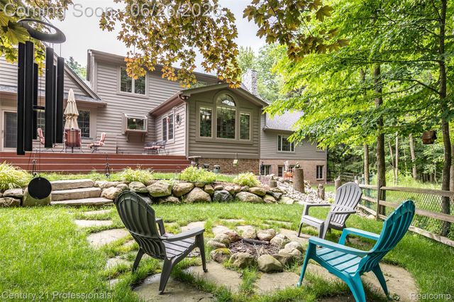 9200 Fox Hollow Road, Independence Charter Township, MI 48348