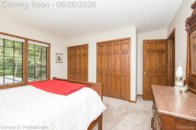 9200 Fox Hollow Road, Independence Charter Township, MI 48348