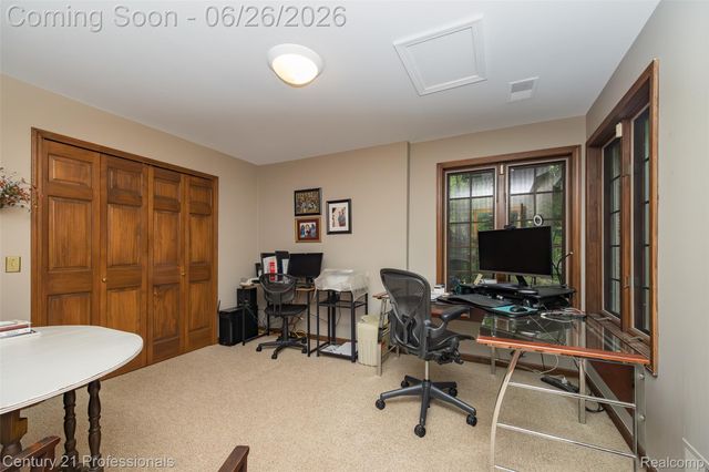 9200 Fox Hollow Road, Independence Charter Township, MI 48348