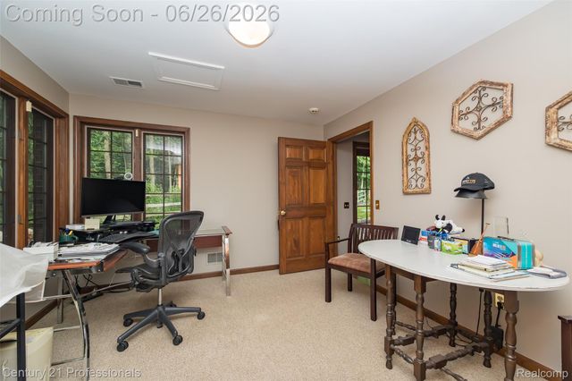 9200 Fox Hollow Road, Independence Charter Township, MI 48348