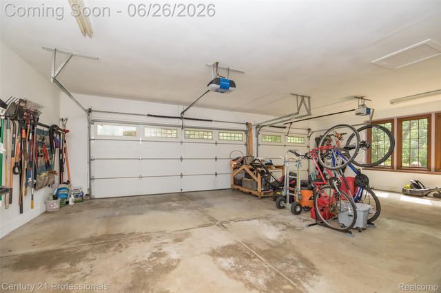 9200 Fox Hollow Road, Independence Charter Township, MI 48348