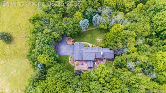 9200 Fox Hollow Road, Independence Charter Township, MI 48348