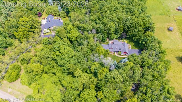 9200 Fox Hollow Road, Independence Charter Township, MI 48348