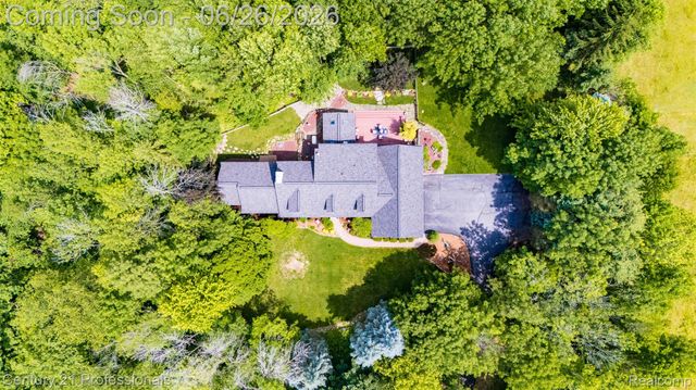 9200 Fox Hollow Road, Independence Charter Township, MI 48348
