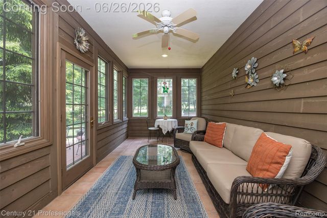 9200 Fox Hollow Road, Independence Charter Township, MI 48348