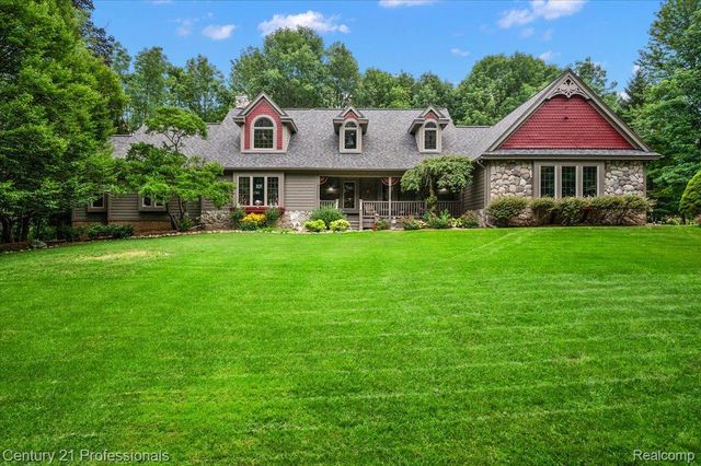 9200 Fox Hollow Road, Independence Charter Township, MI 48348