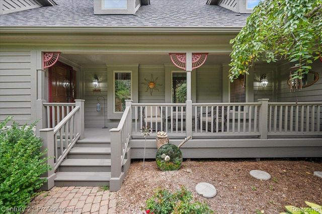 9200 Fox Hollow Road, Independence Charter Township, MI 48348