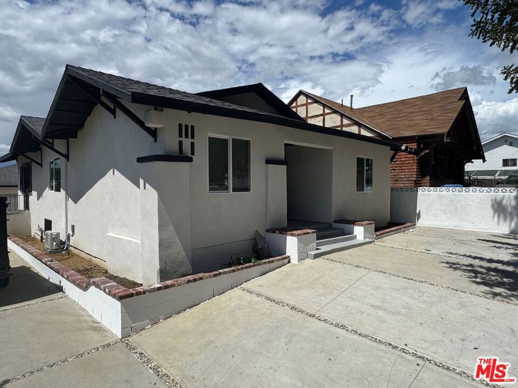 241 N Park View Street 243, Los Angeles, CA 90026
