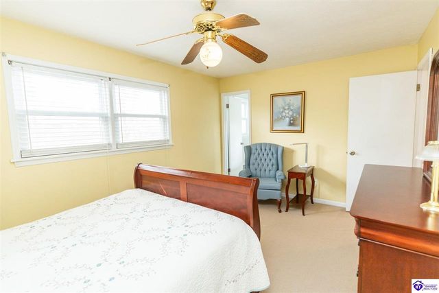 1526 Sanders Lane, Louisville, KY 40216